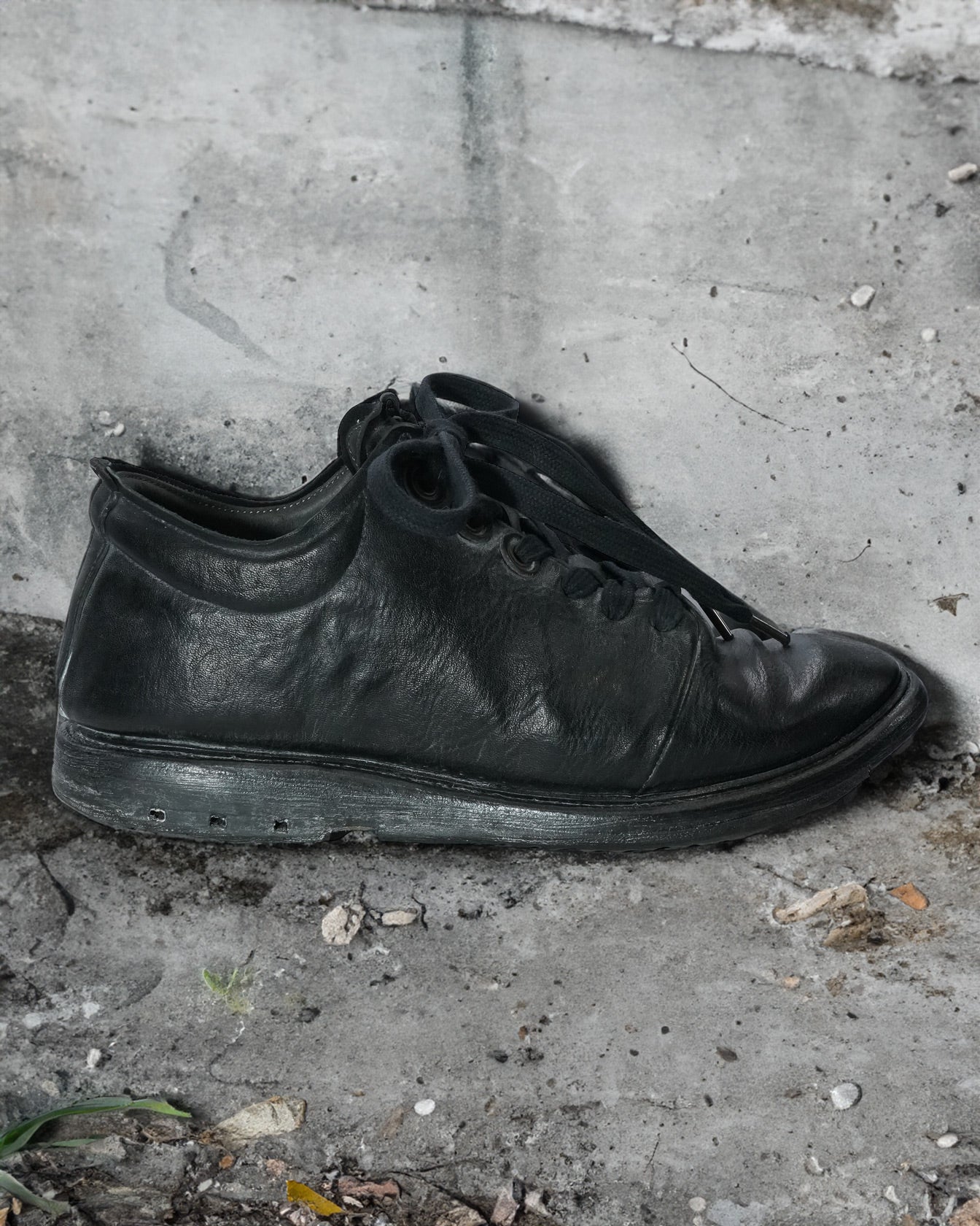 Layer-0 Six Holes Horse Leather Sneakers - AW20